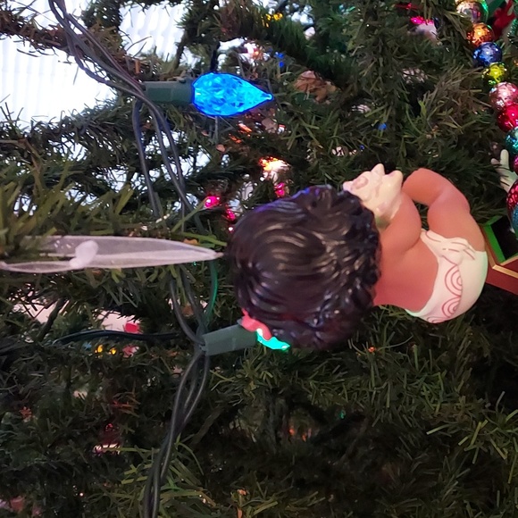 Nwt Hallmark Disney MOANA,The Ocean Chose Me Christmas Ornament Originally Box - Picture 2 of 5